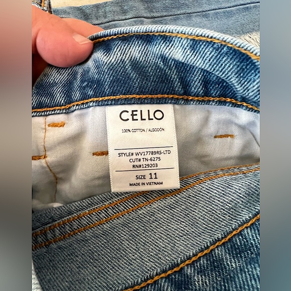 NWT Cello High Waist Medium Wash Jeans - Picture 8 of 14